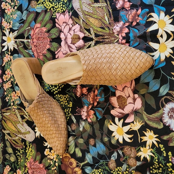 ❗ SOLD ❗ The Bali Tailor woven mules - Picture 1 of 9